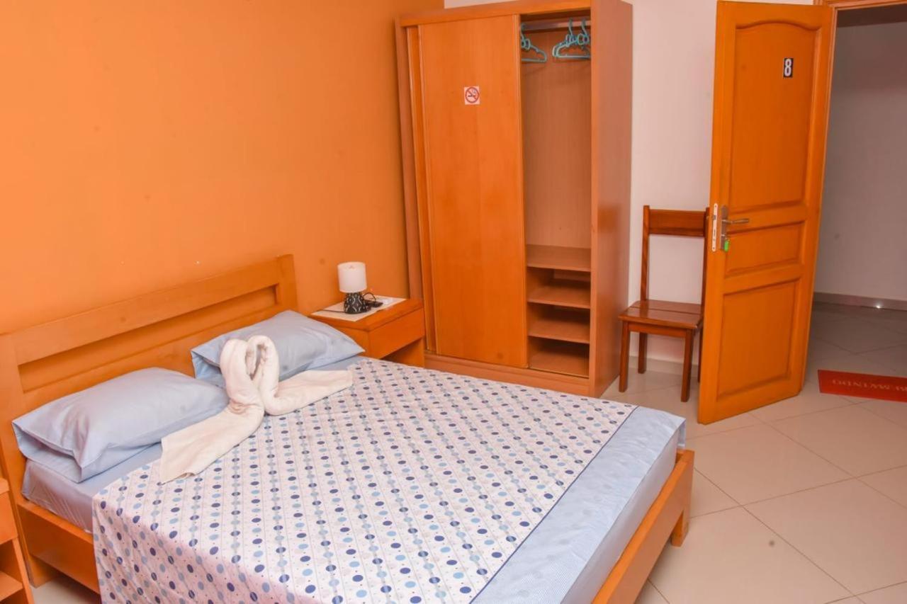 Paris Hotel Praia Bagian luar foto