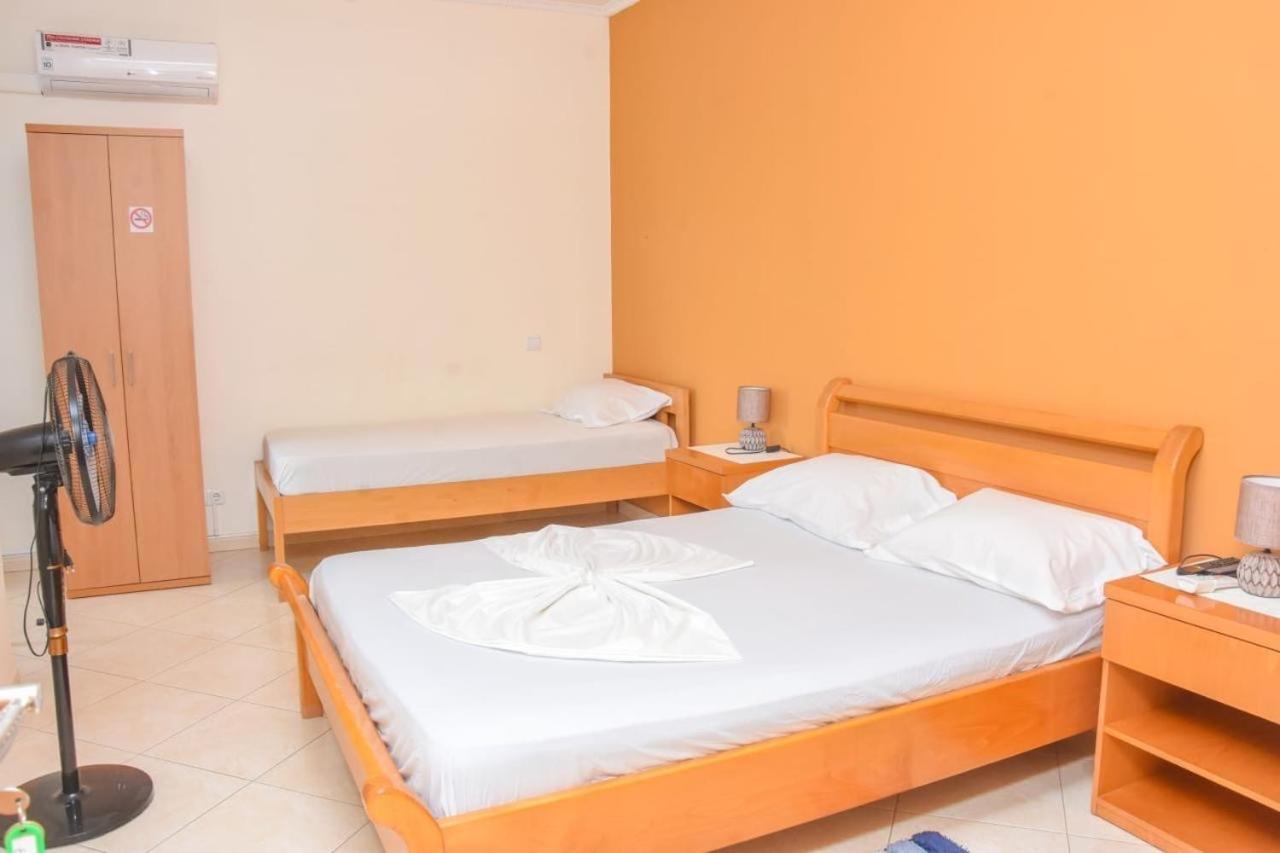 Paris Hotel Praia Bagian luar foto